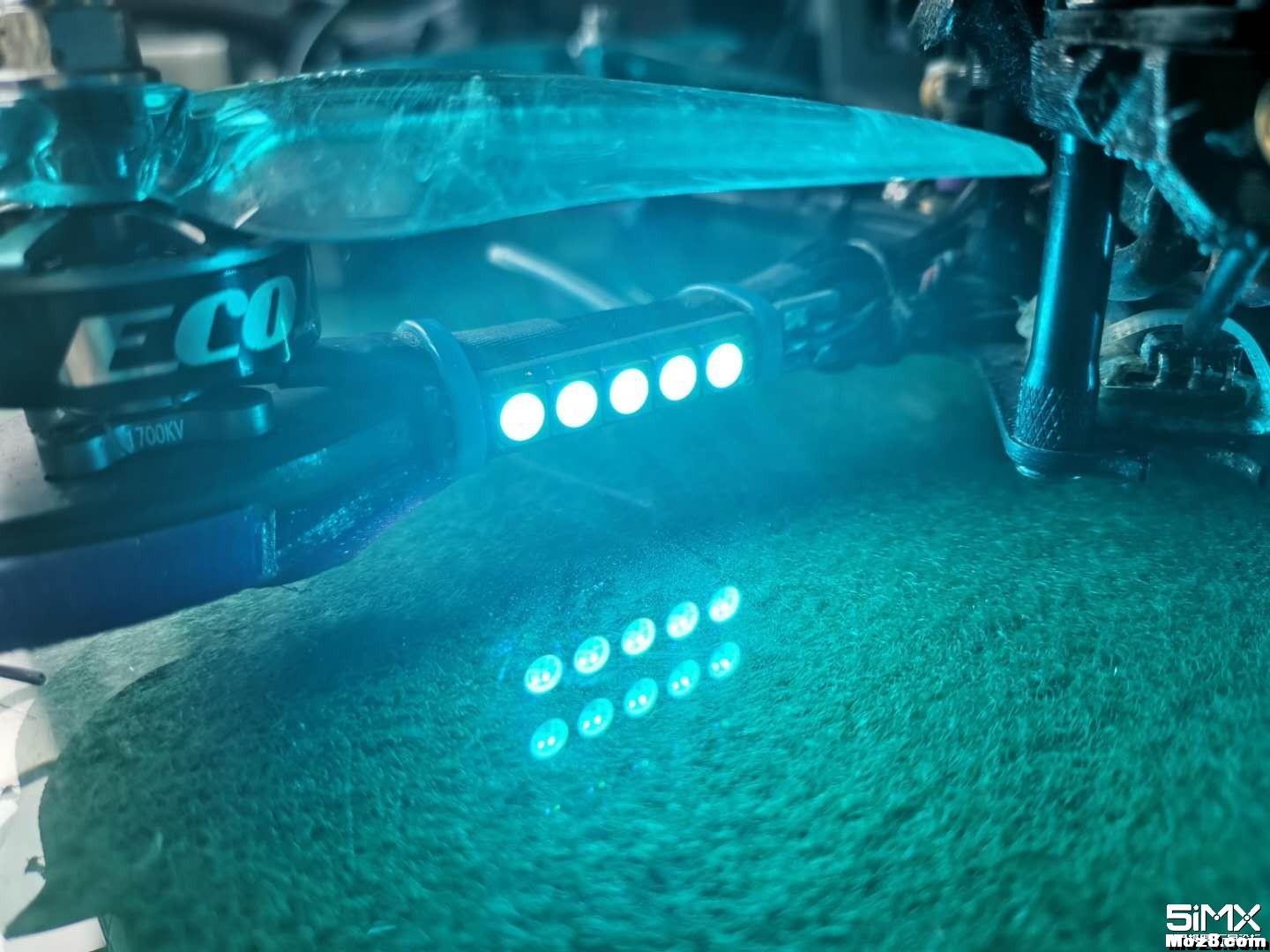【1块钱】做个穿越机可编程LED灯条 穿越机,led,灯板,灯条,led 作者:酒鬼橘子 8864 