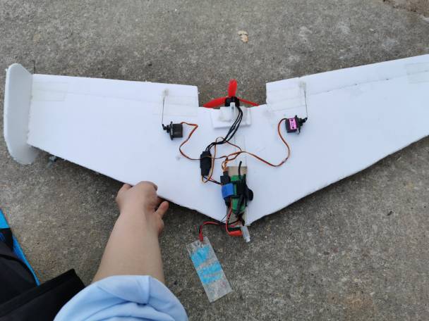 超简单的kt板飞翼 舵机,电机,图纸,飞翼 作者:炸出新高度 4795 