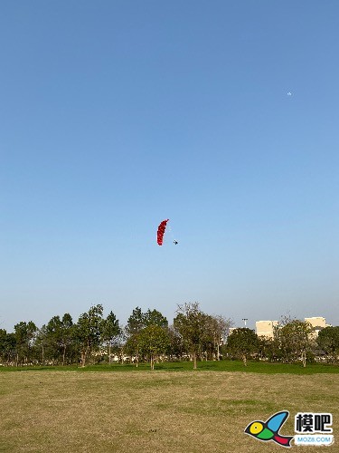 记录一个小小小众飞机的历程之～遥控动力滑翔伞 记录历程回忆 作者:梦的边缘 4446 