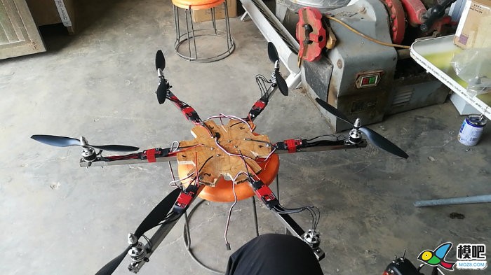 一种木制无人机 无人机,多旋翼,飞控,电调,电机 作者:uwzhKS 9742 