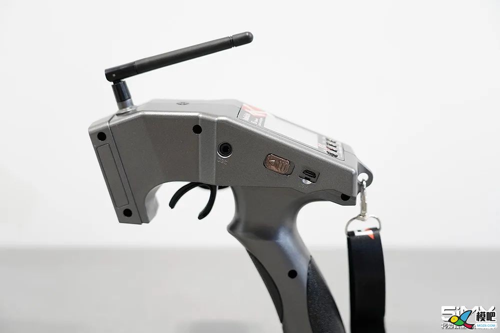 乐迪车用RC6GS枪控推出V2版 模型,电池,天线,遥控器,模拟器 作者:RXDlwE 4940 