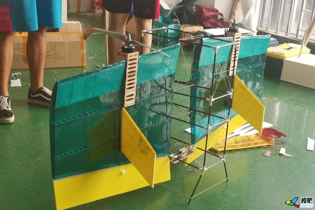 每一次的升起与降落都是一场激动人心的比赛 无人机,航模,模型 作者:000100^ 2357 