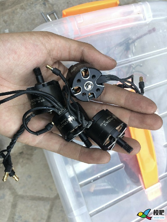 猛禽炭纤维机架，富斯9控，全套图传，APM飞控，电调，电... 图传,飞控,电调,富斯,APM 作者:土豆 9092 