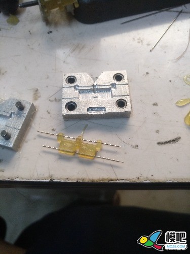 热熔胶枪注塑diy履带 DIY 作者:热血青春 1673 