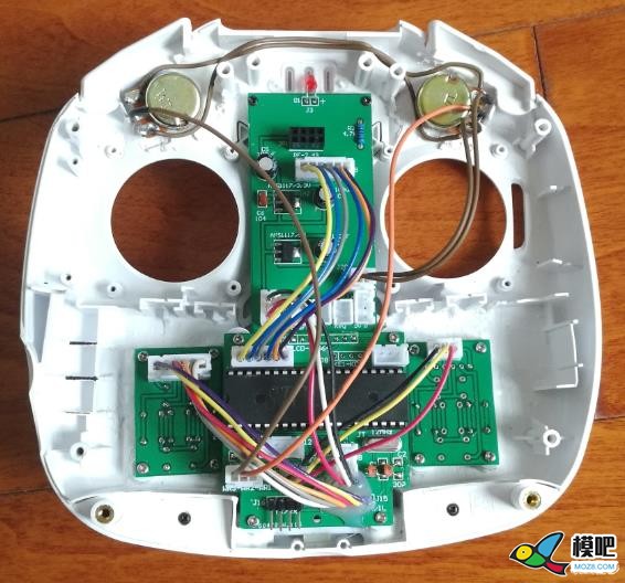 DIY一个萝莉三代8通遥控器 电池,遥控器,diy,高频头 作者:xuebj 5281 