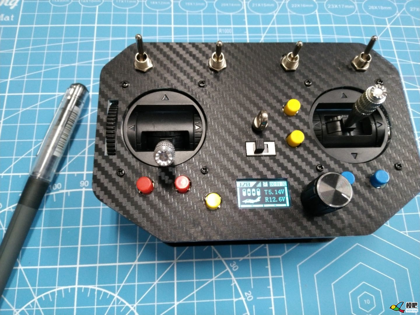J20航模遥控器开源项目系列教程（六）亚克力外壳制作 航模,遥控器,开源,PCB 作者:pcsms_6Ym6i0fW 8638 