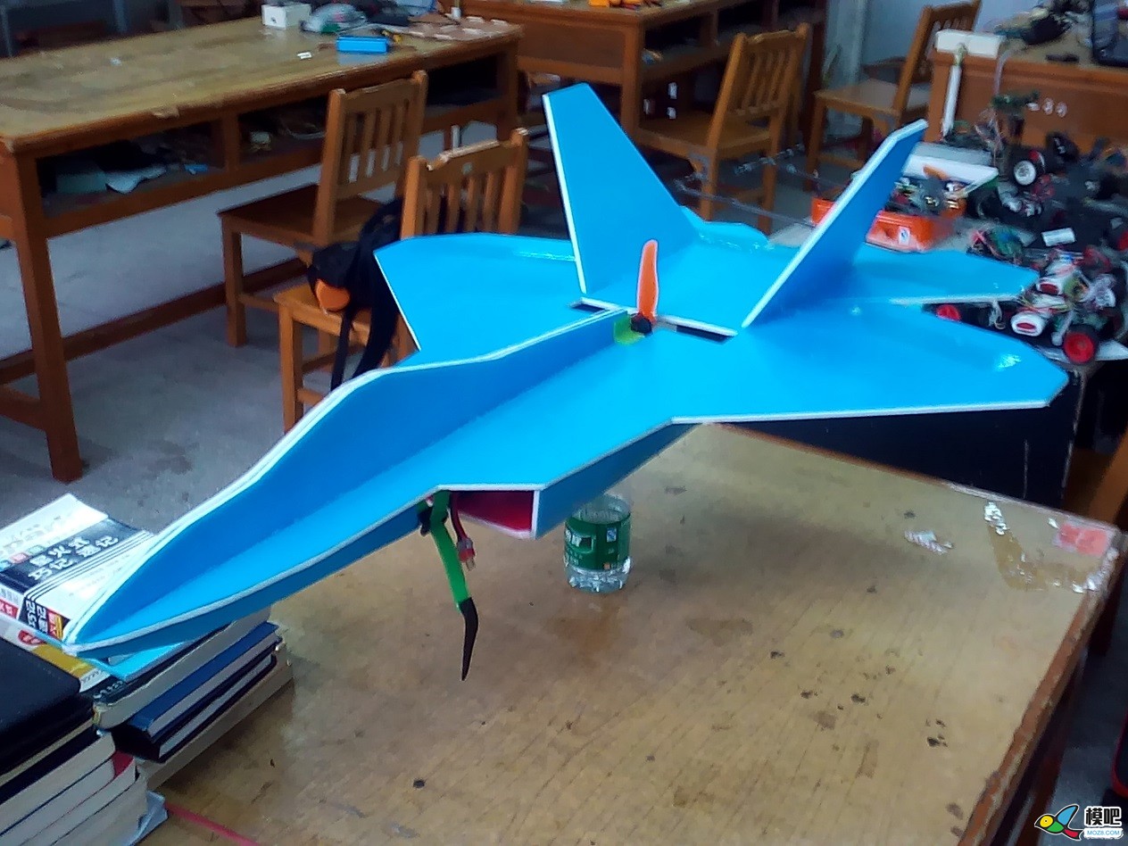 F22模型-灵姬-飞行 模型,F3,F6,bilibili,在这里 作者:红三军团 2971 