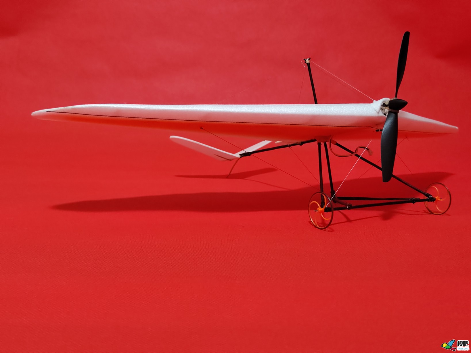 【爱因制造】自制不知名滑翔飞翼机 电池,图纸,接收机,飞翼,滑翔伞 作者:xbnlkdbxl 6652 