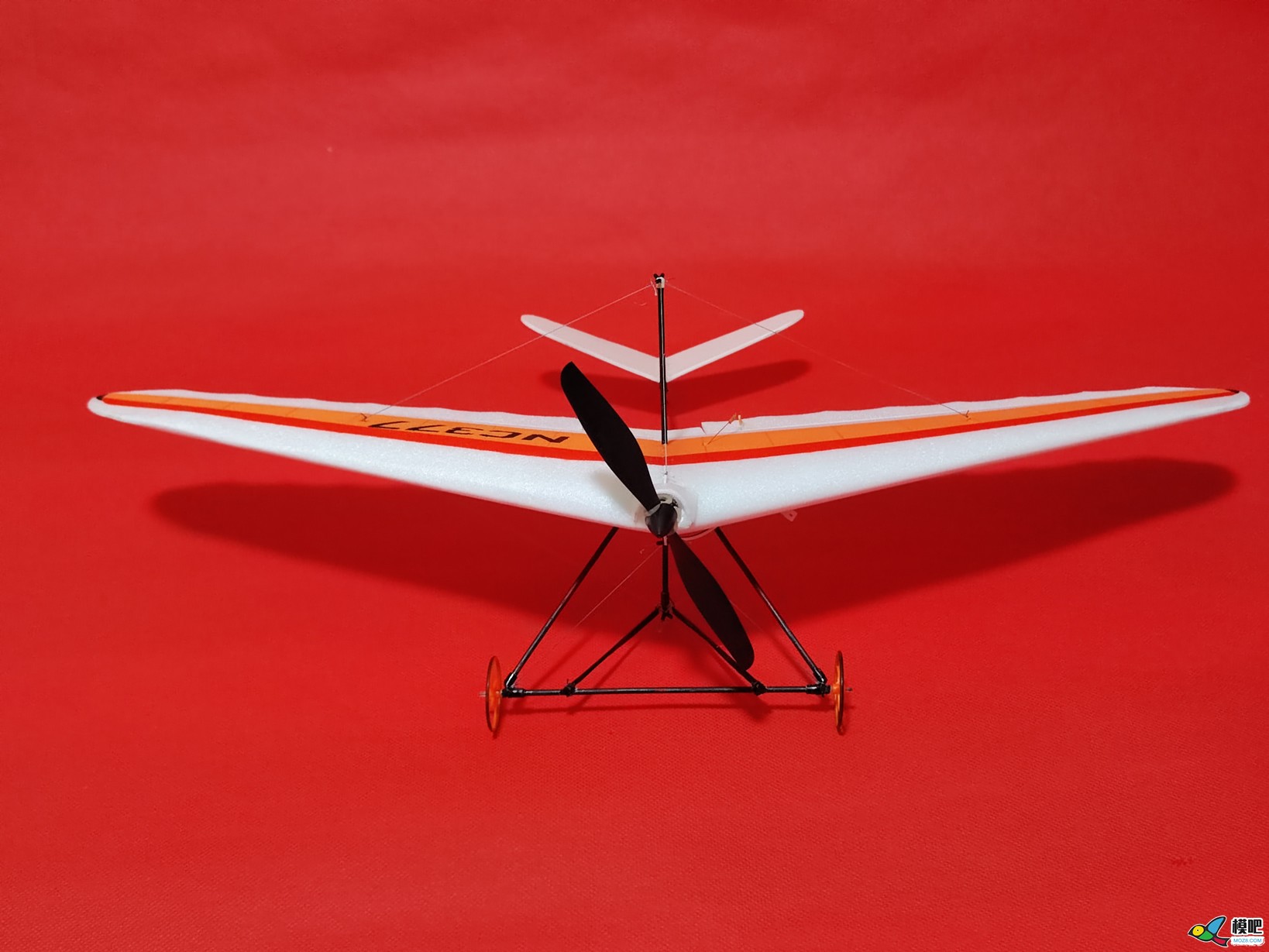 【爱因制造】自制不知名滑翔飞翼机 电池,图纸,接收机,飞翼,滑翔伞 作者:xbnlkdbxl 164 