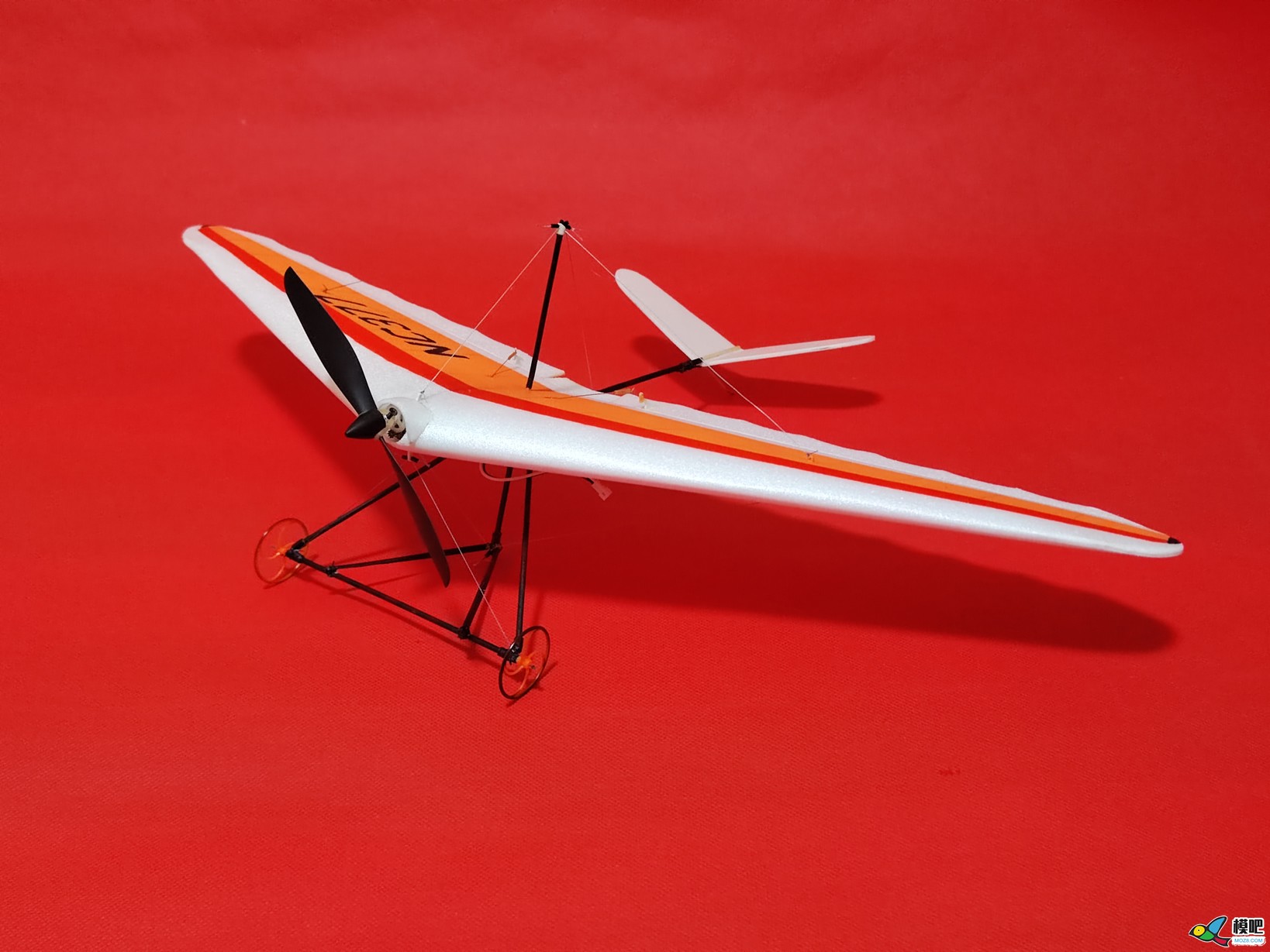 【爱因制造】自制不知名滑翔飞翼机 电池,图纸,接收机,飞翼,滑翔伞 作者:xbnlkdbxl 3601 