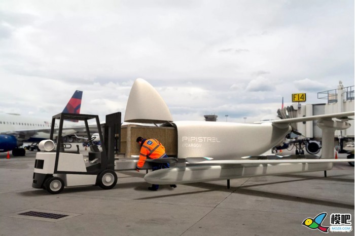 两款自动驾驶Nuuva混动VTOL货运无人机4047 