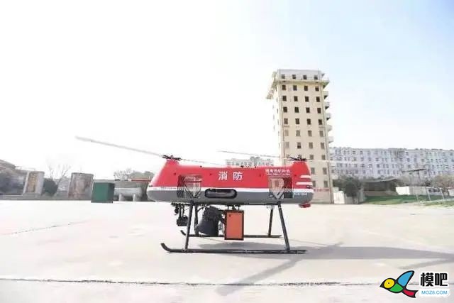 新型旋翼无人机可在百米以上高层建筑灭火327 